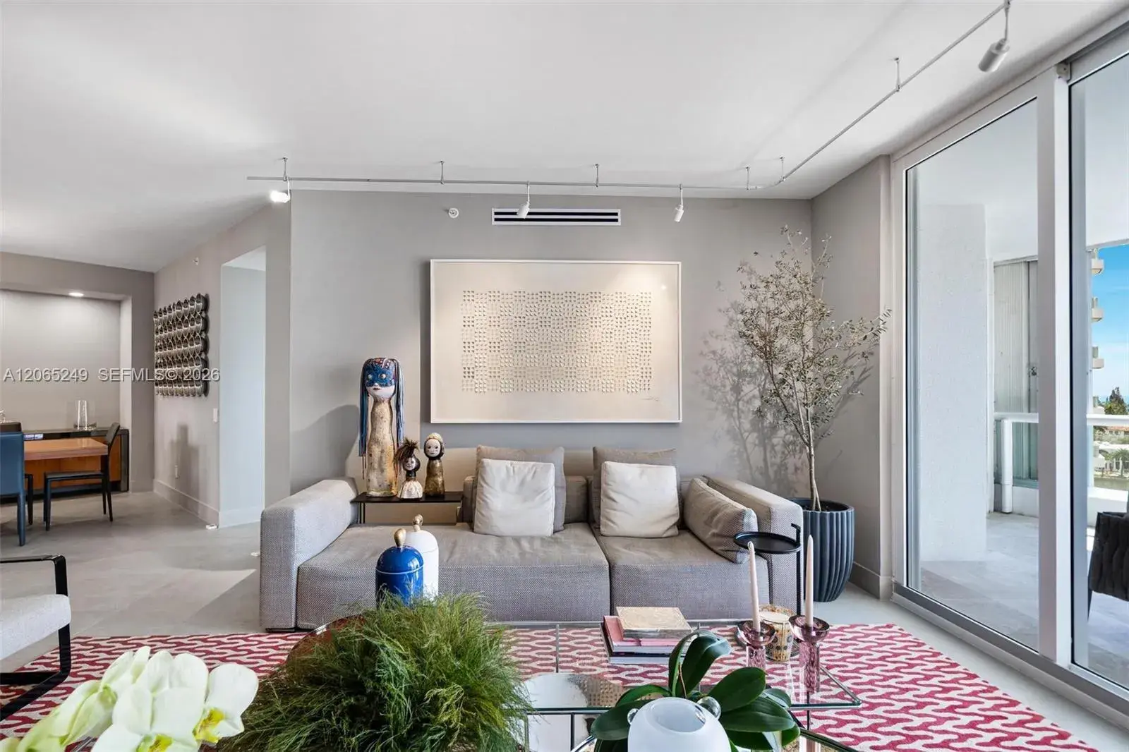21050 Point Pl # 1006, Aventura FL 33180