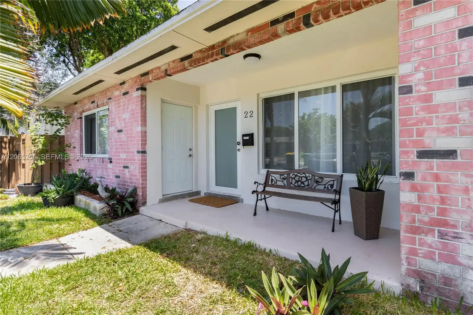 20 SE 13th Ter, Dania Beach FL 33004 photo 4