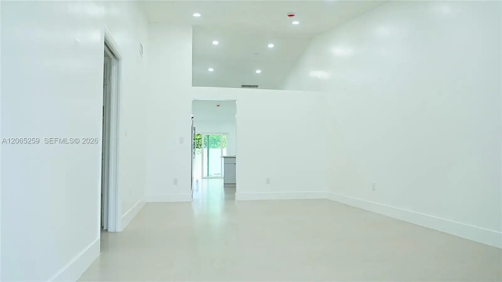 5661 W 21st Ave # 5661, Hialeah FL 33016 photo 3
