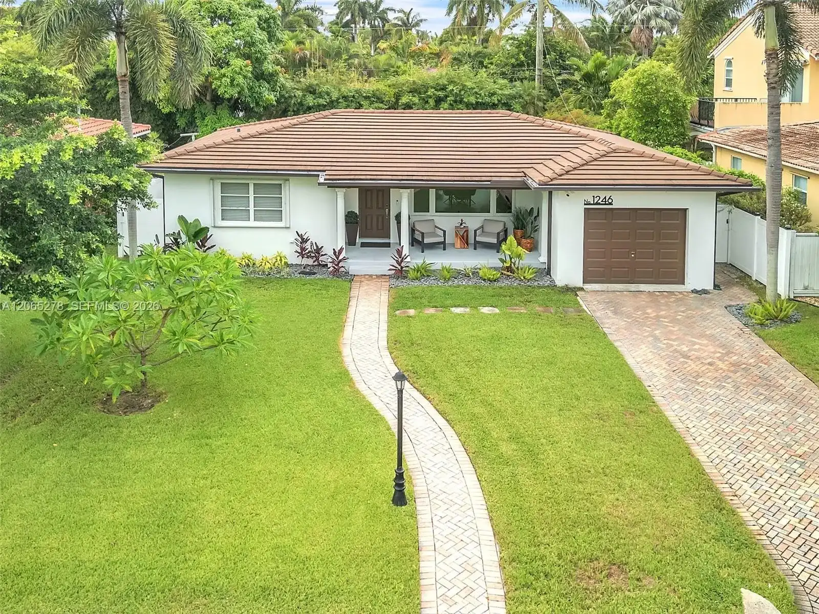 1246 Adams St, Hollywood FL 33019