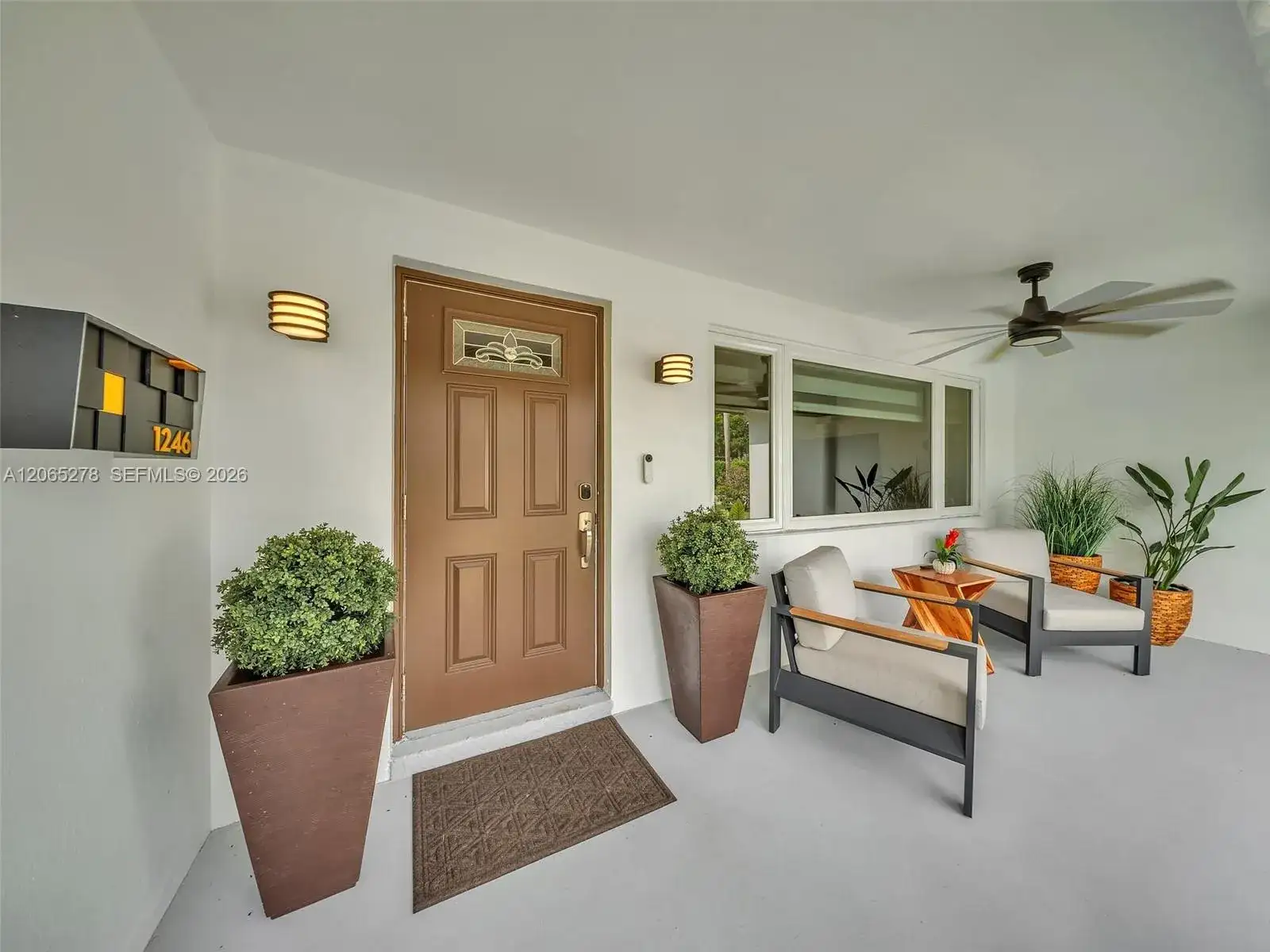 1246 Adams St, Hollywood FL 33019 photo 2