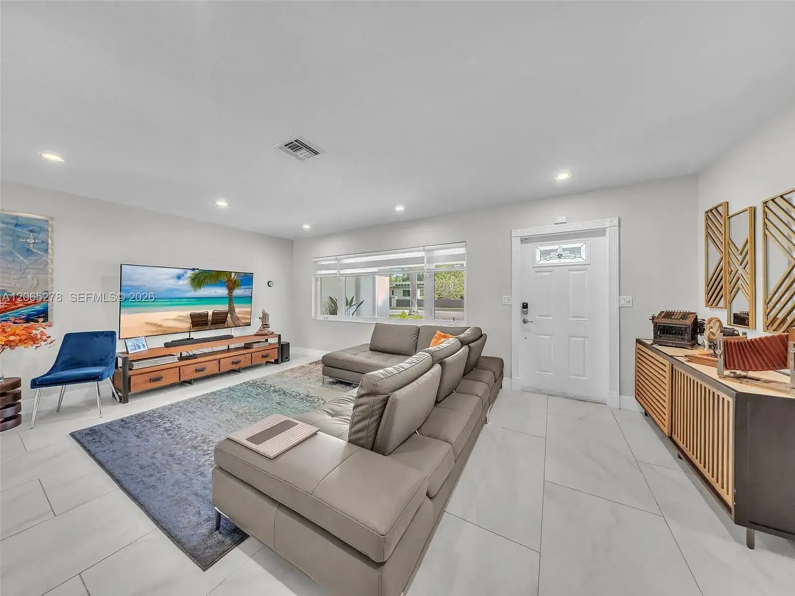 1246 Adams St, Hollywood FL 33019 photo 4