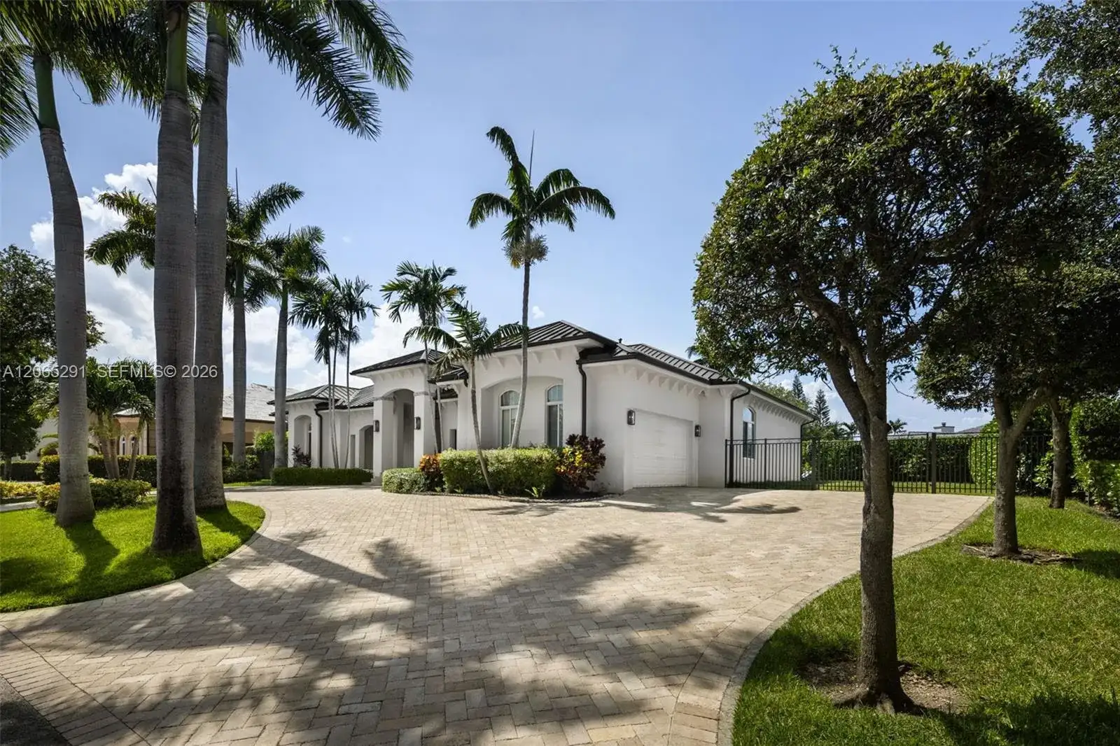 8111 SW 178th St, Palmetto Bay FL 33157 photo 2