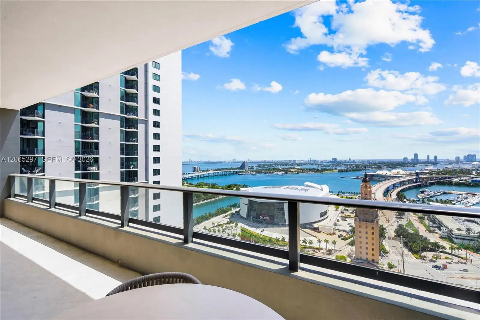 159 NE 6th St # 2415, Miami FL 33132 photo 4
