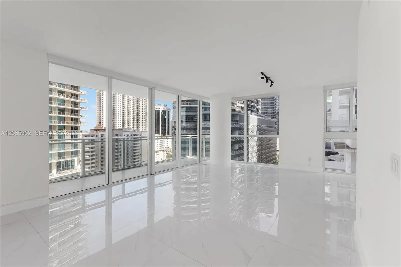1080 Brickell Ave # 1409, Miami FL 33131 photo 5