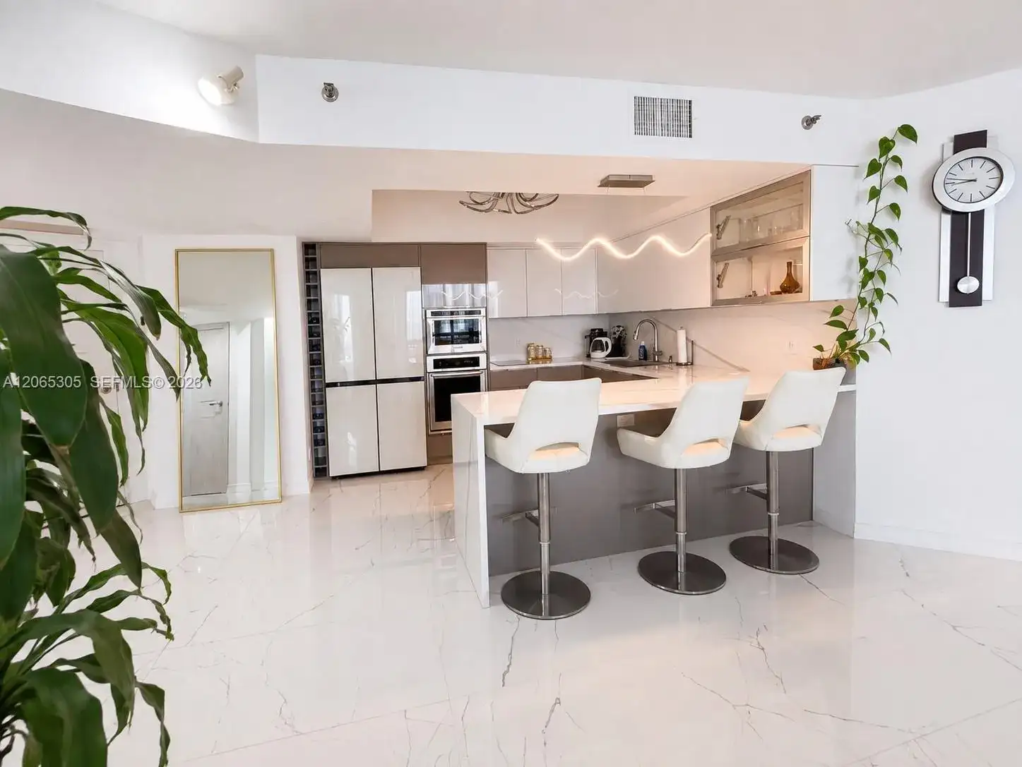 3600 Mystic Pointe Dr # 1715, Aventura FL 33180 photo 2