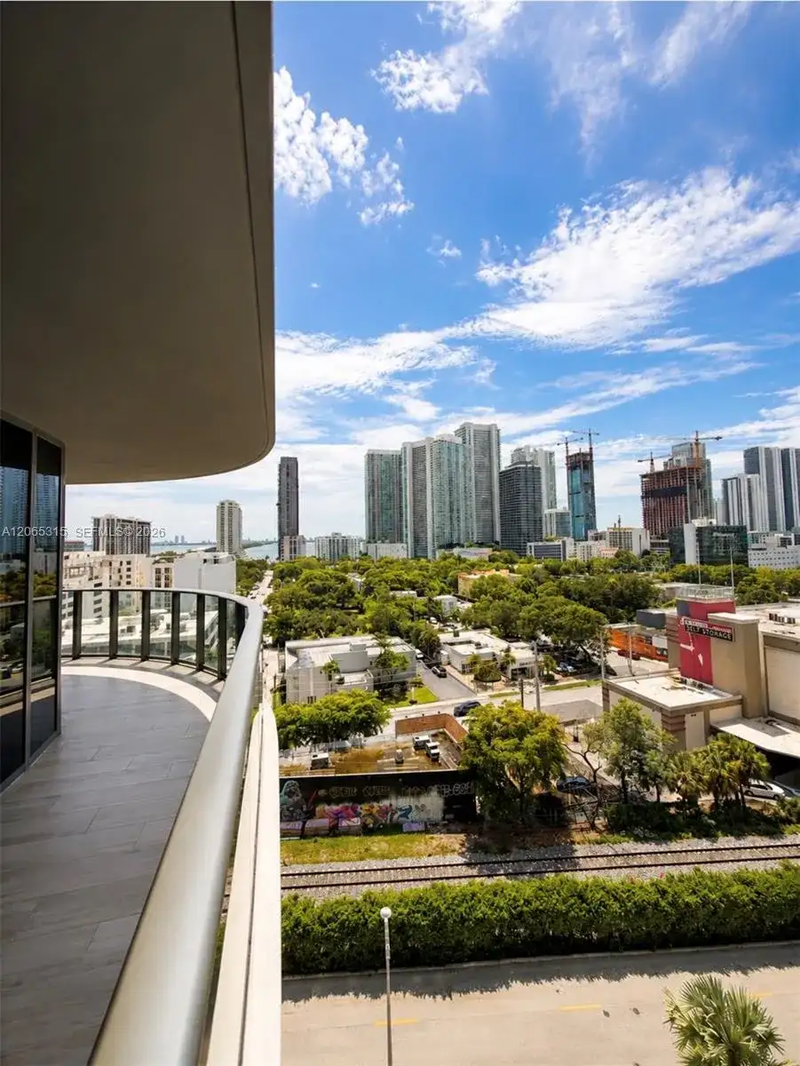 121 NE 34th St # 904, Miami FL 33137 photo 5