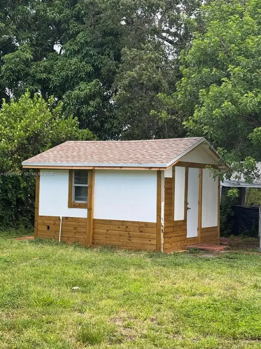 470 NE 130th St, North Miami FL 33161 photo 5