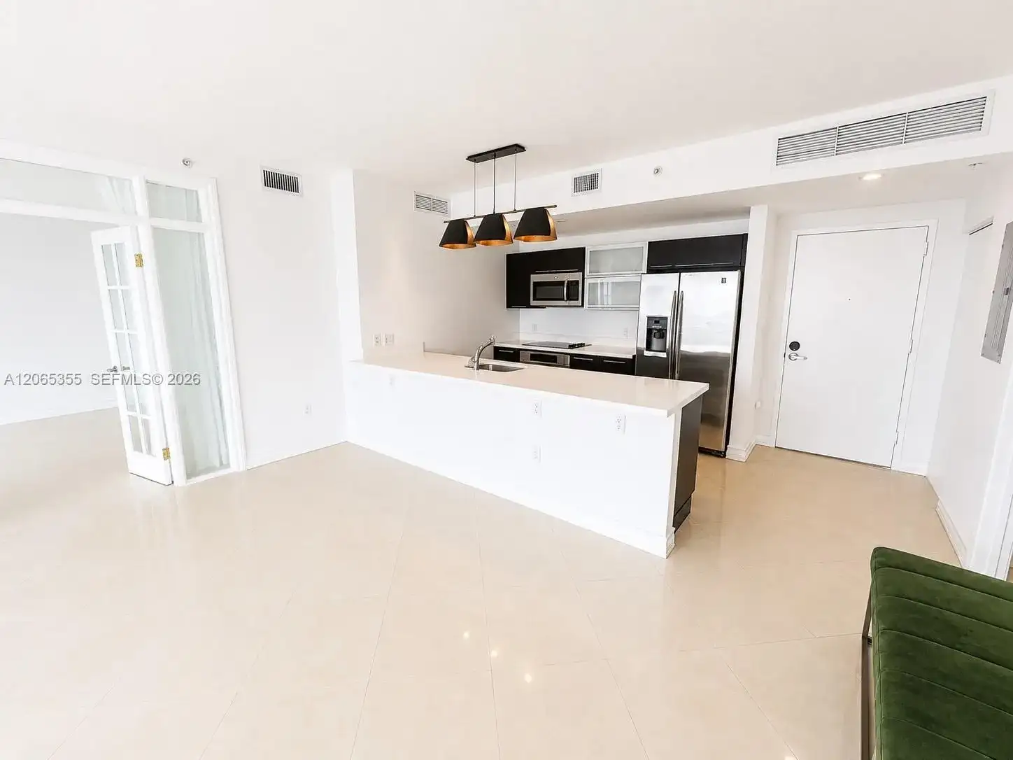 90 SW 3rd St # 3106, Miami FL 33130 photo 2