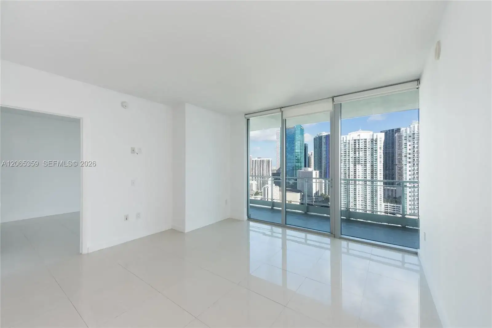 92 SW 3rd Street # 2812, Miami FL 33130 photo 3