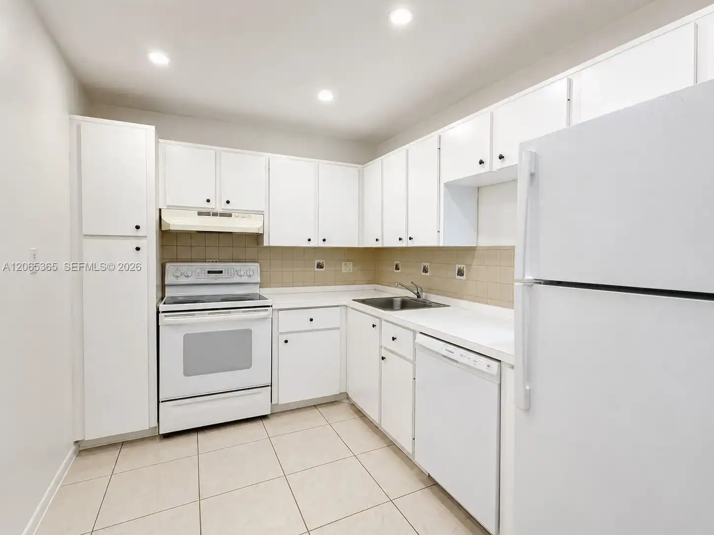 4384 NW 9th Ave # 2A, Deerfield Beach FL 33064