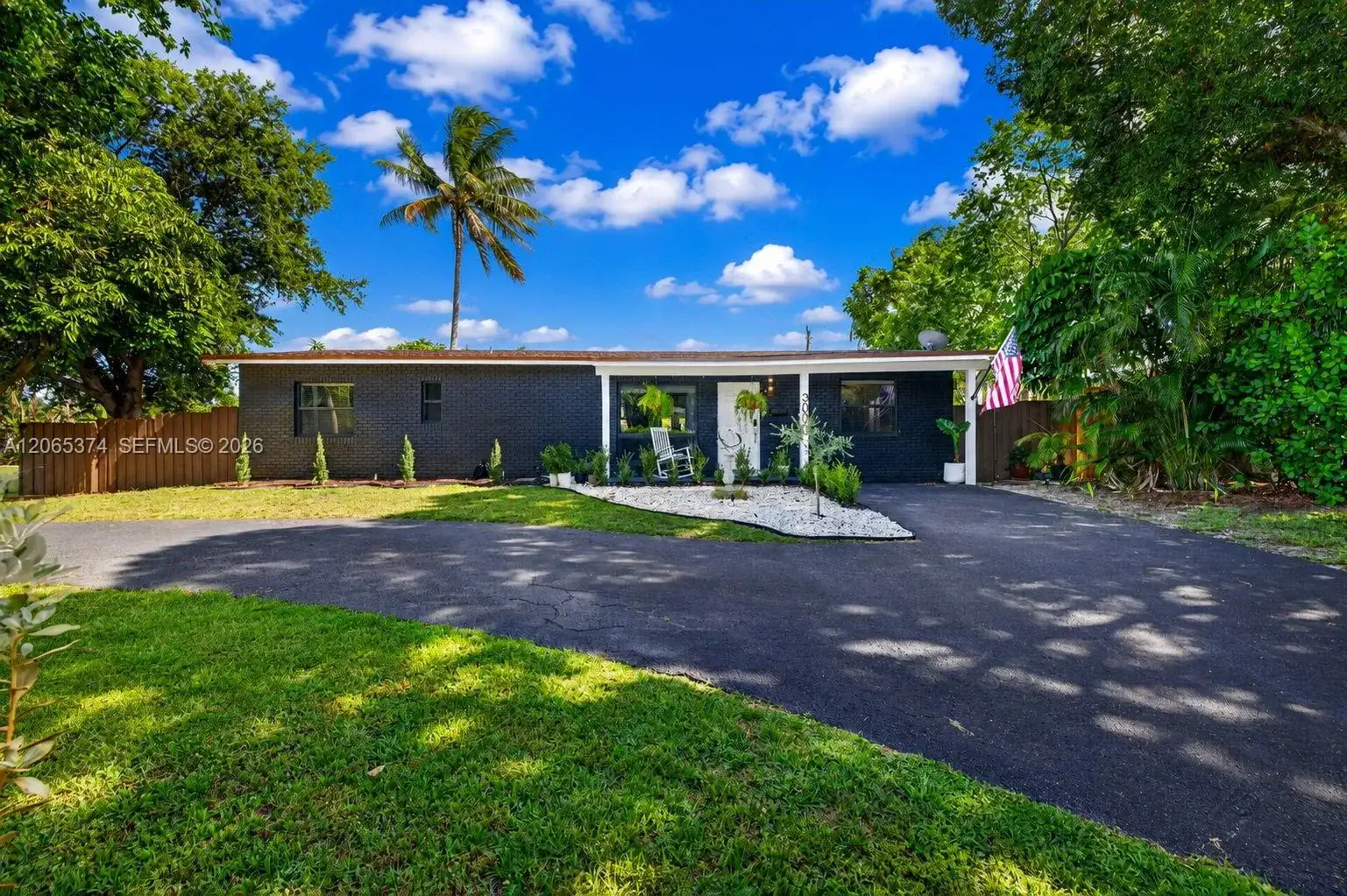 300 NW 28th St, Wilton Manors FL 33311 photo 3