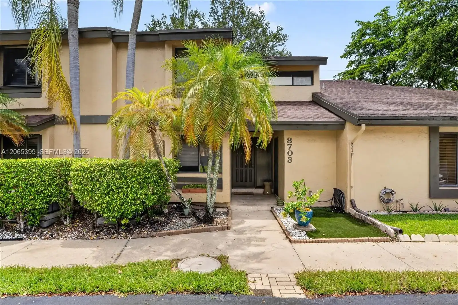 8703 Cleary Blvd, Plantation FL 33324
