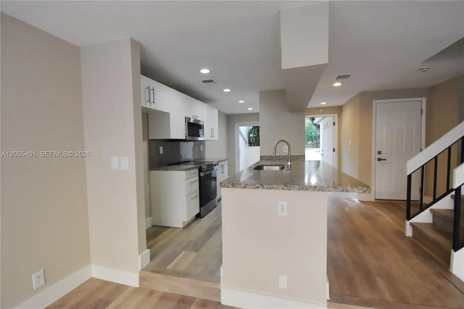 853 NW 80th Ter # 2, Plantation FL 33324 photo 5