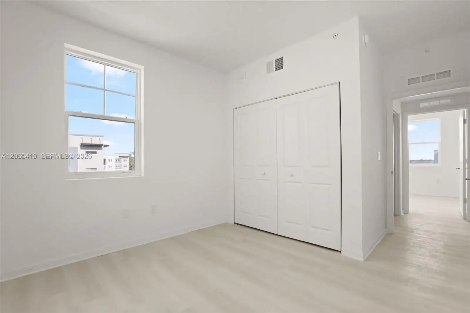 5563 Millenia Park Blvd # 401, Orlando FL 32839 photo 5