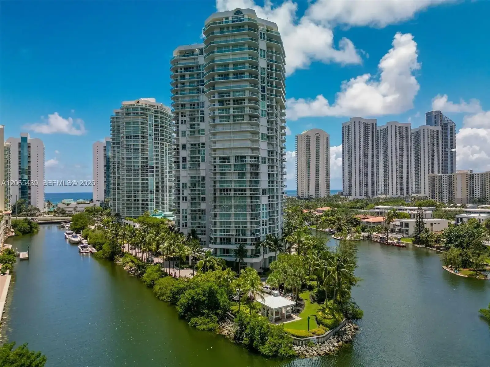 16400 Collins, Sunny Isles Beach FL 33160 photo 3