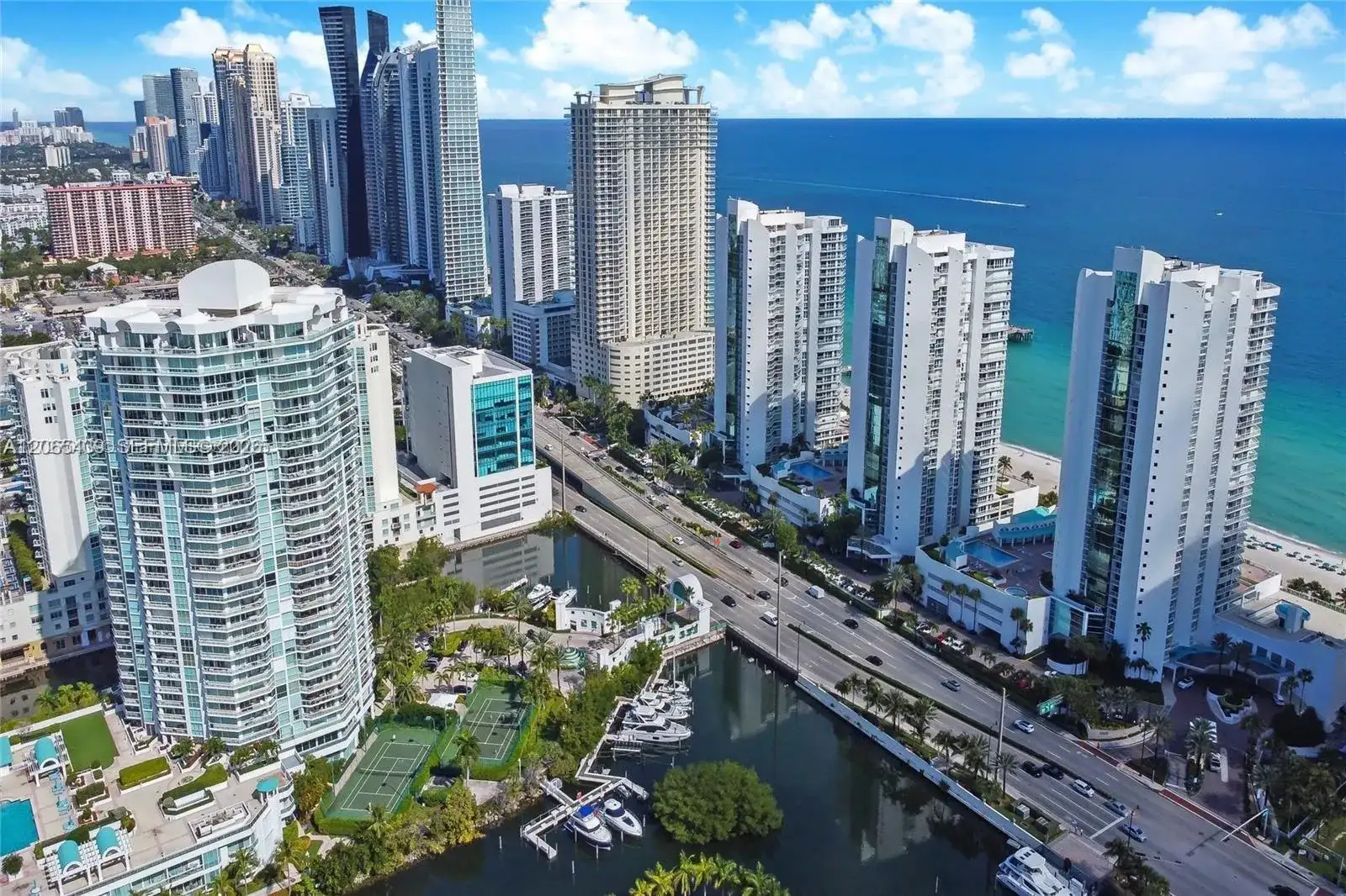 16400 Collins, Sunny Isles Beach FL 33160 photo 4