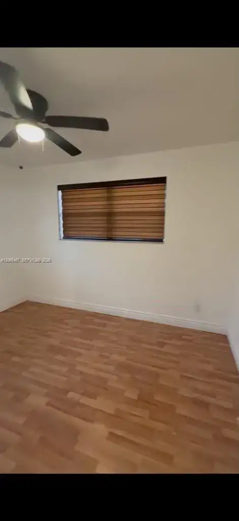 41 NE 195th St, Miami FL 33179 photo 2