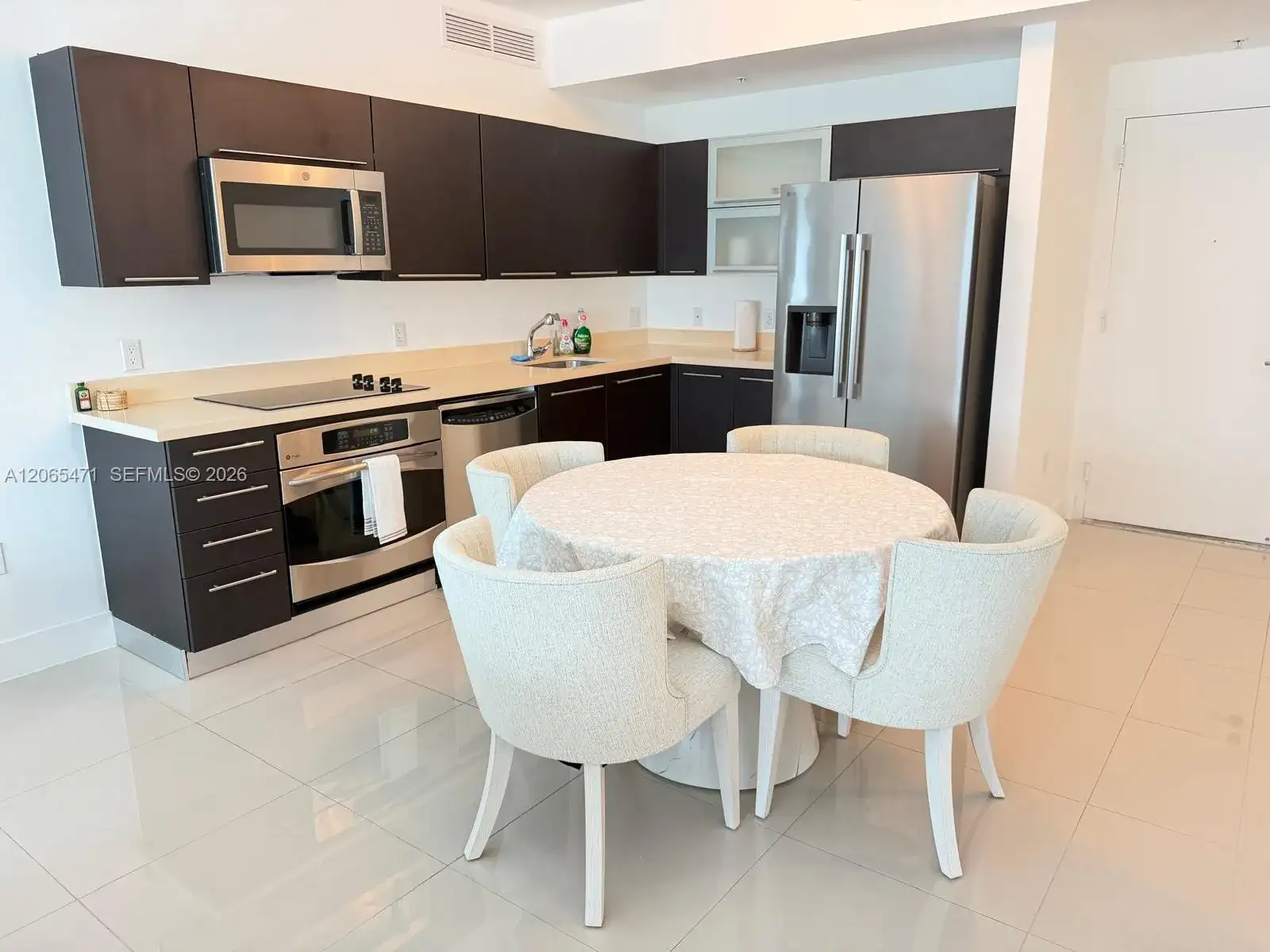 90 SW 3rd St # 1416, Miami FL 33130 photo 2
