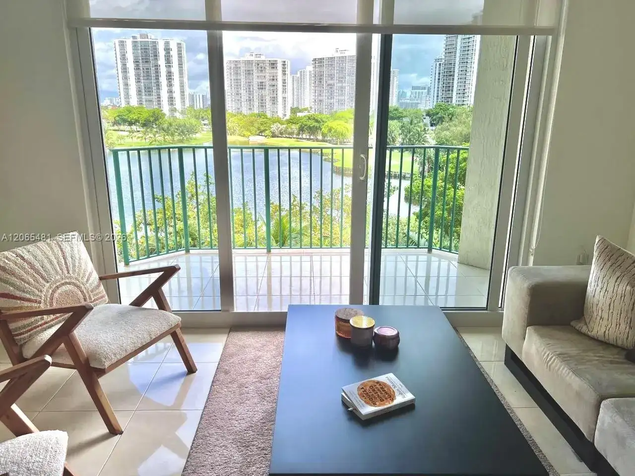 20000 E Country Club Dr # 612, Aventura FL 33180 photo 3