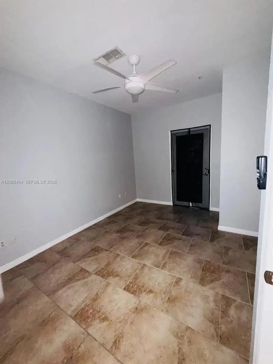 860 N Orange Ave # 258, Orlando FL 33180 photo 3