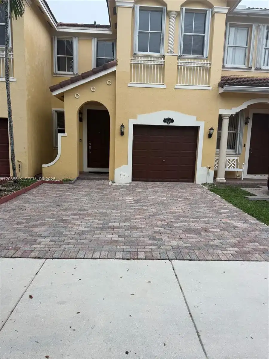 15069 SW 9th Way # 0, Miami FL 33194