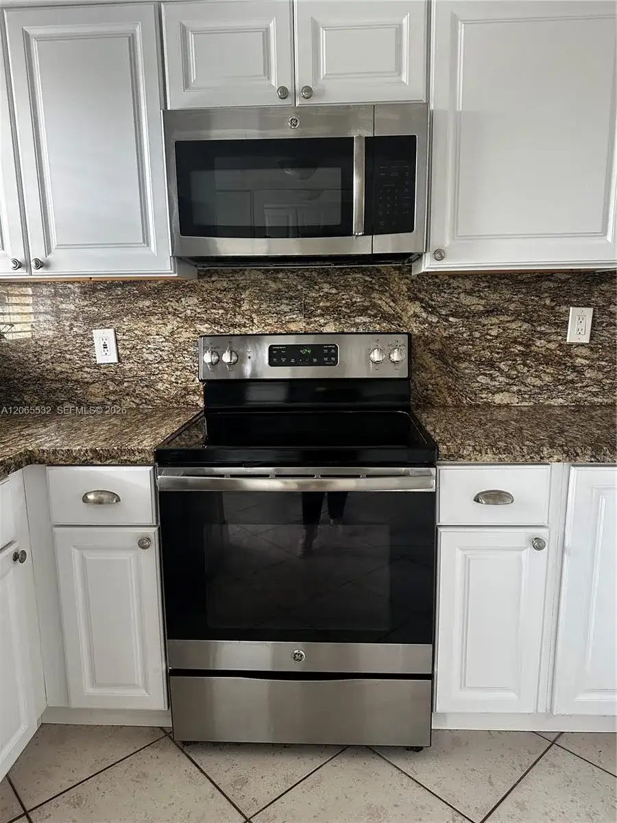 8305 Sunrise Lakes Blvd # 310, Sunrise FL 33322 photo 5