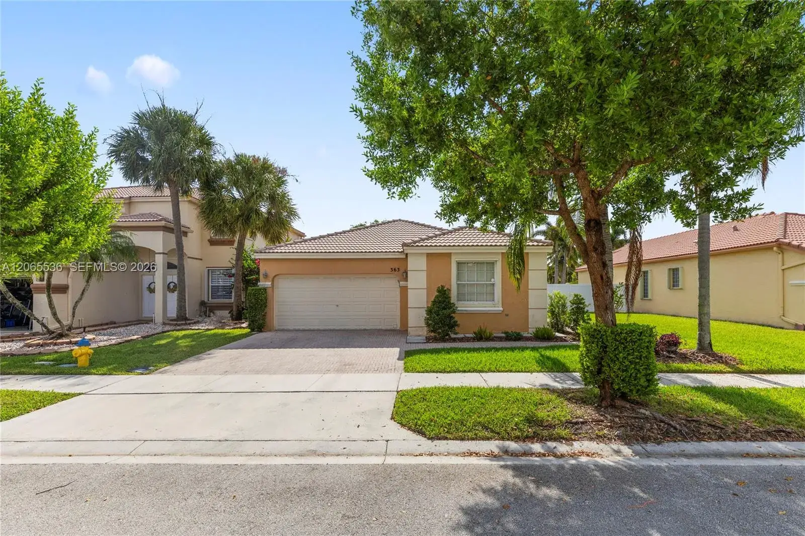 363 NW 158th Ave, Pembroke Pines FL 33028