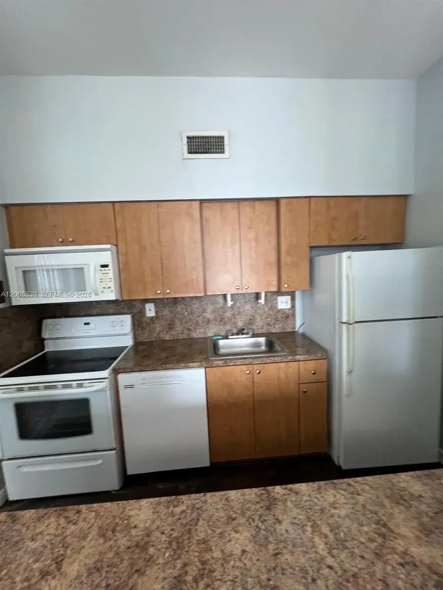 7400 W 20th Ave # 111, Hialeah FL 33016 photo 3