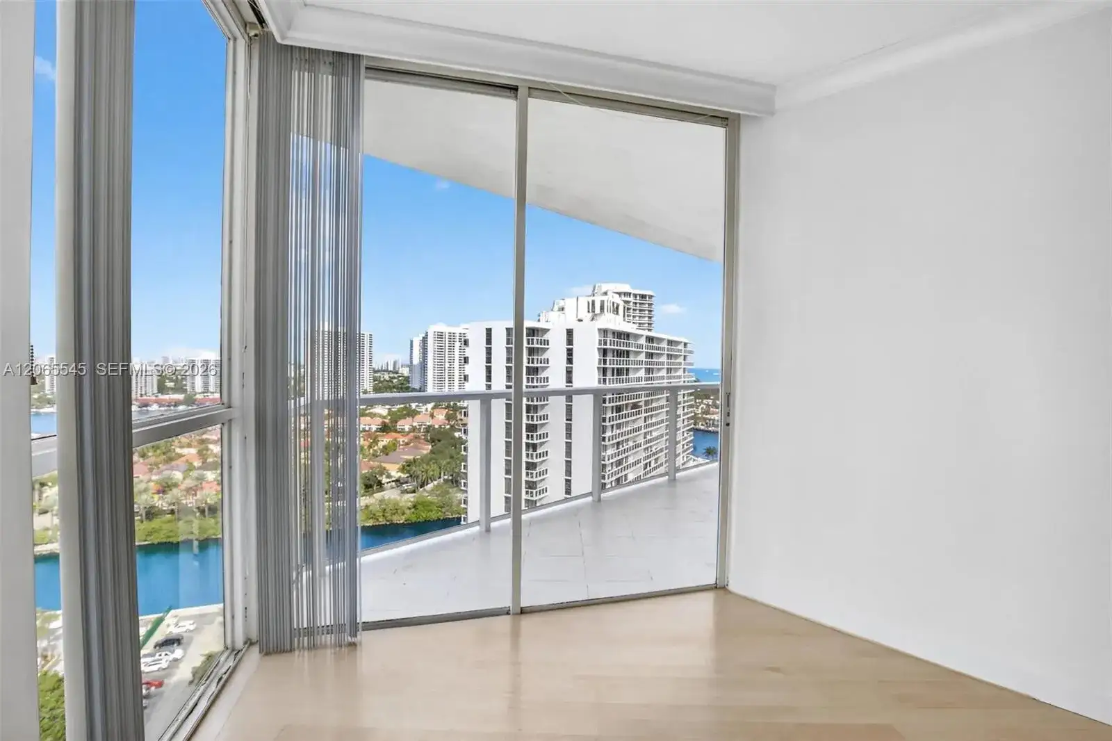 20281 E Country Club Dr # 1801, Aventura FL 33180 photo 5