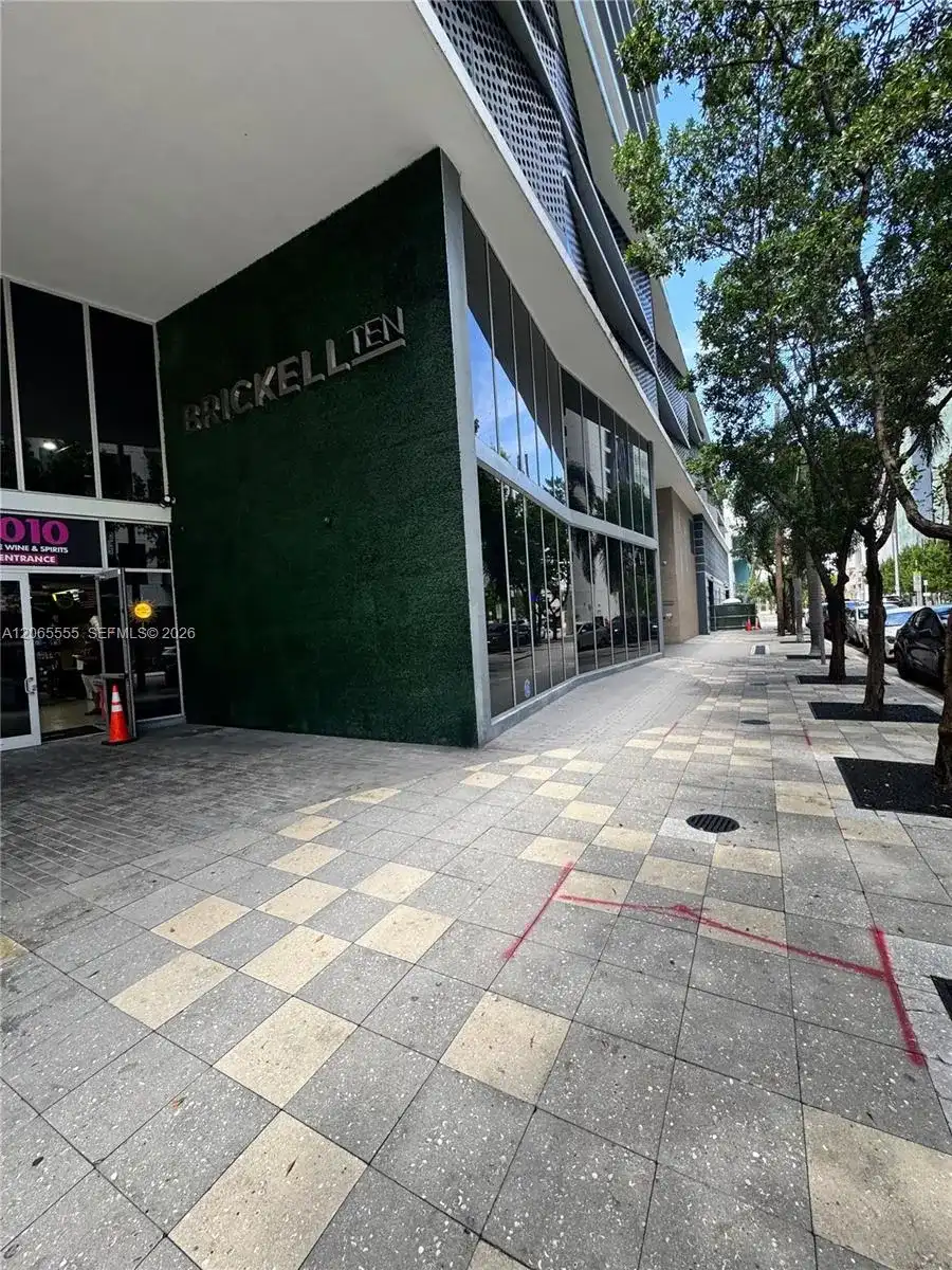 1010 SW 2nd Ave # 607, Miami FL 33130