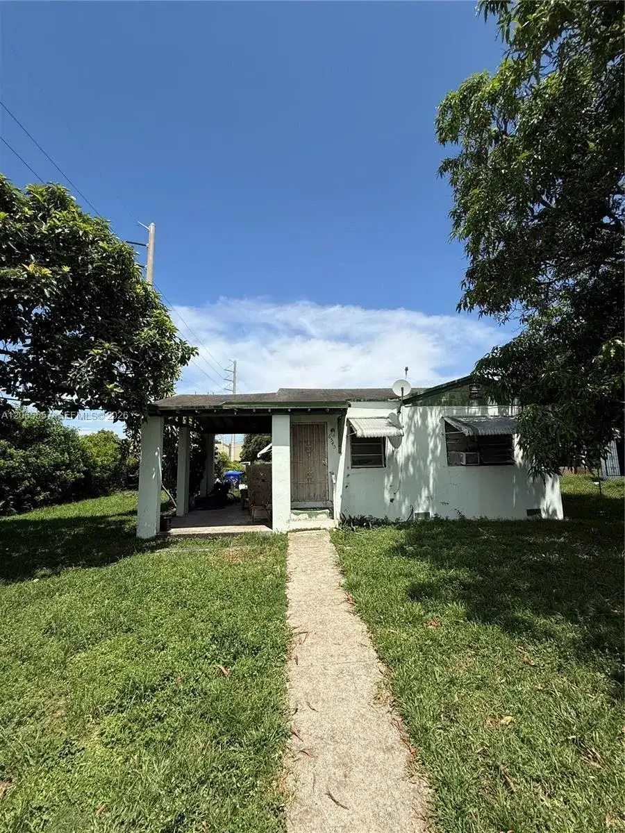 6545 NW 6th Ave, Miami FL 33150