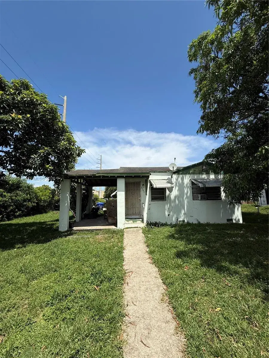 6545 NW 6th Ave, Miami FL 33150