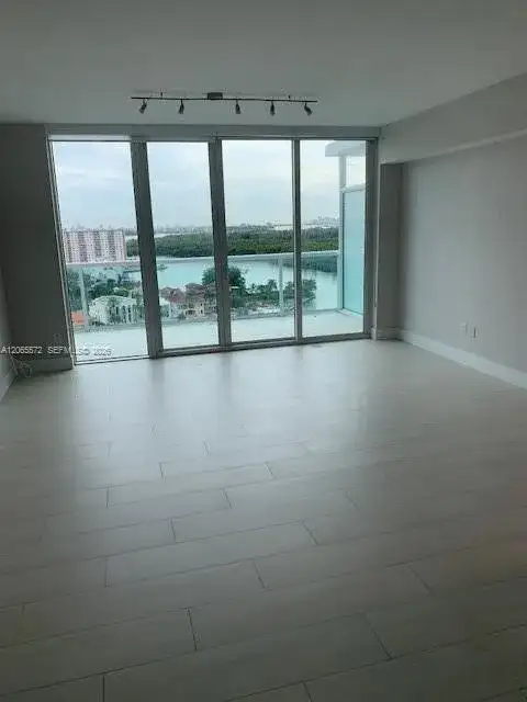 400 Sunny Isles Blvd # 1606, Sunny Isles Beach FL 33160 photo 2