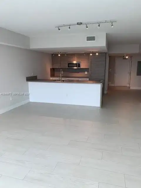 400 Sunny Isles Blvd # 1606, Sunny Isles Beach FL 33160 photo 4