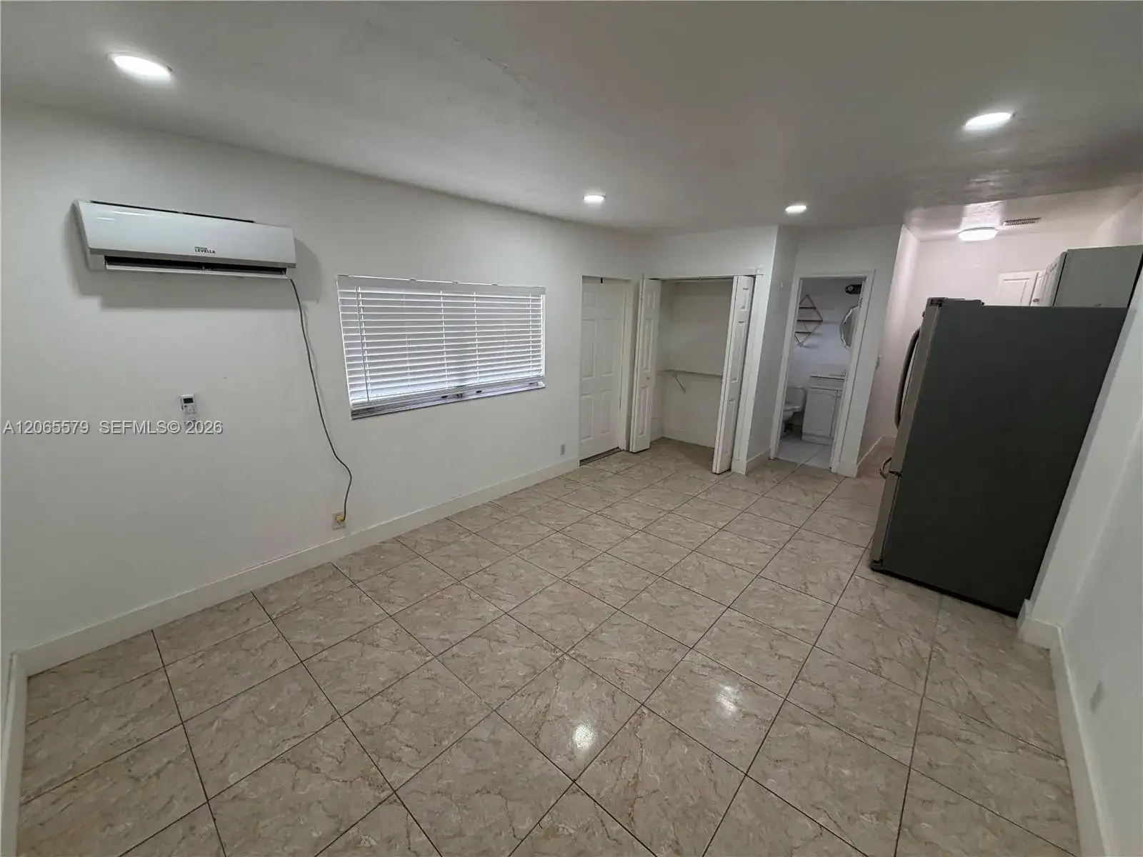 5803 Buchanan St, Hollywood FL 33021 photo 2