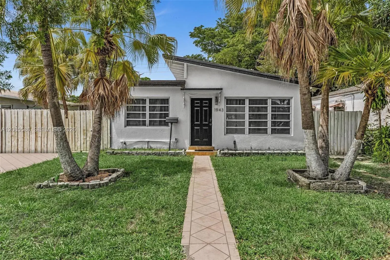 1943 Rodman St, Hollywood FL 33020