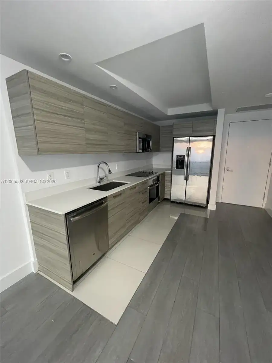 121 NE 34th St # 1810, Miami FL 33137 photo 2