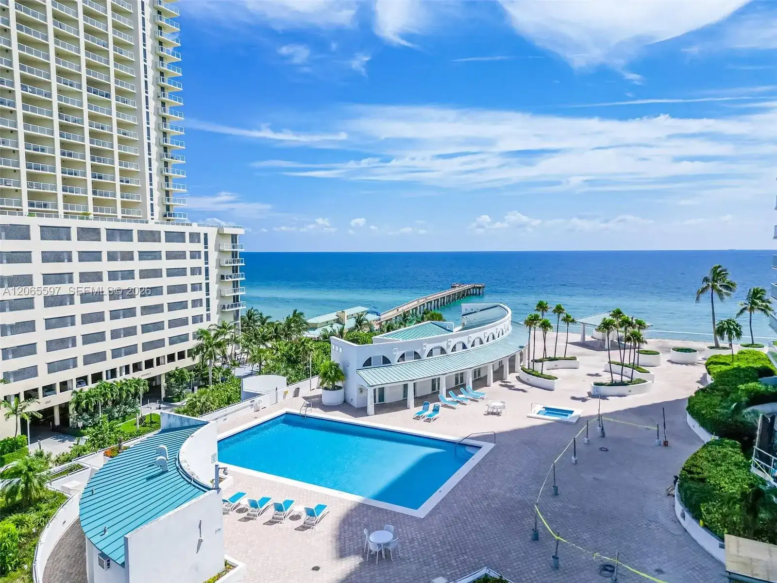 16485 Collins Ave, Sunny Isles Beach FL 33160 photo 2