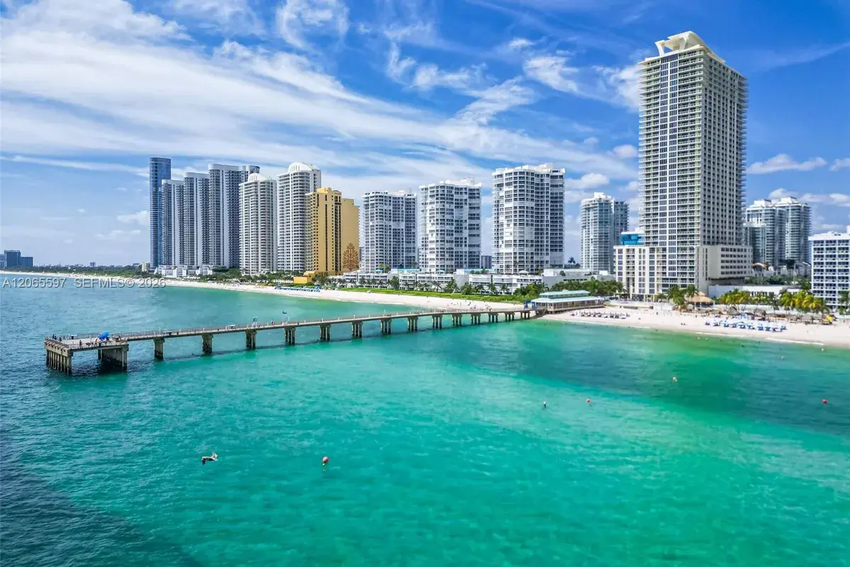 16485 Collins Ave, Sunny Isles Beach FL 33160