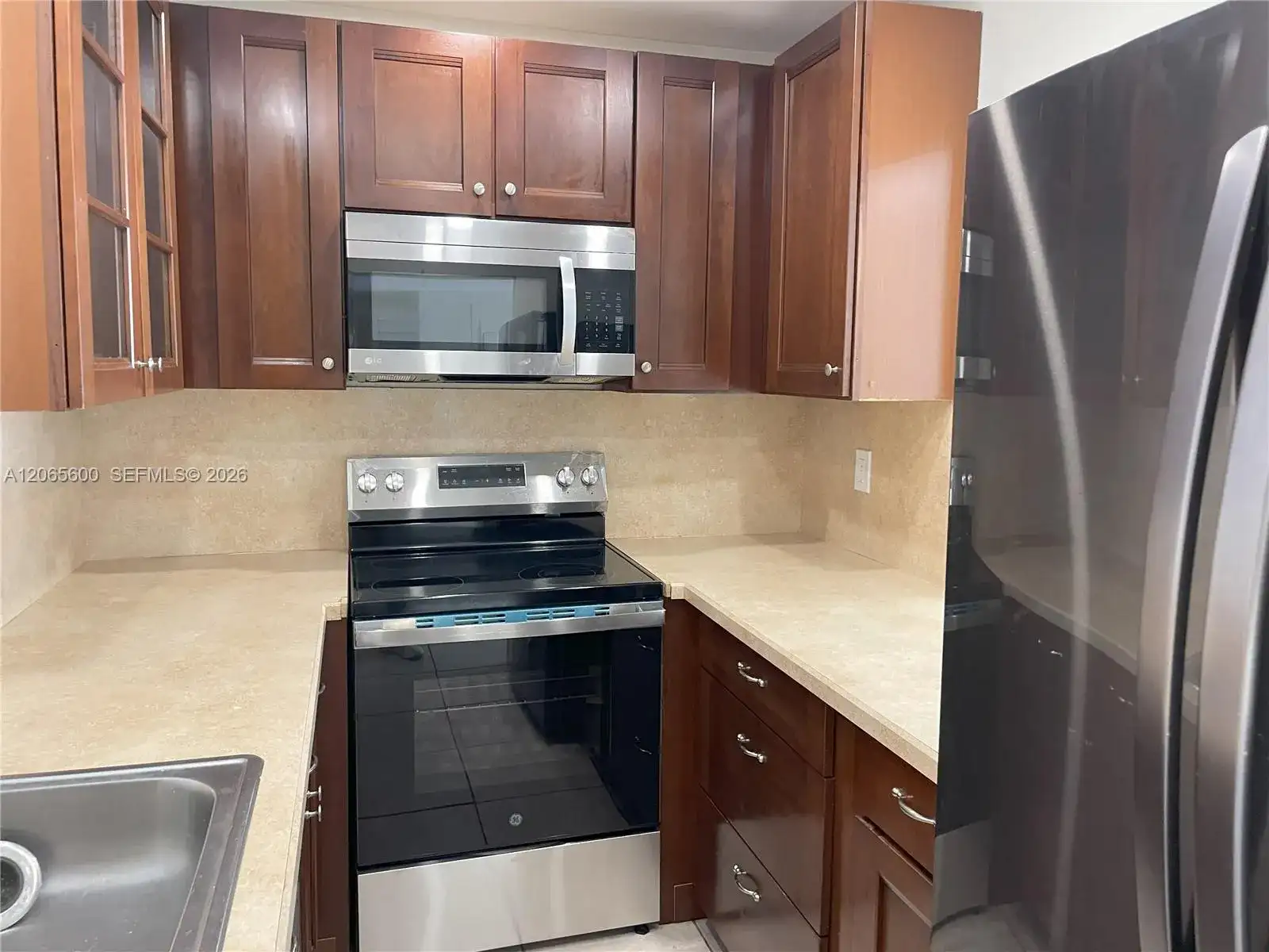 1447 Towhee St, Homestead FL 33035 photo 2