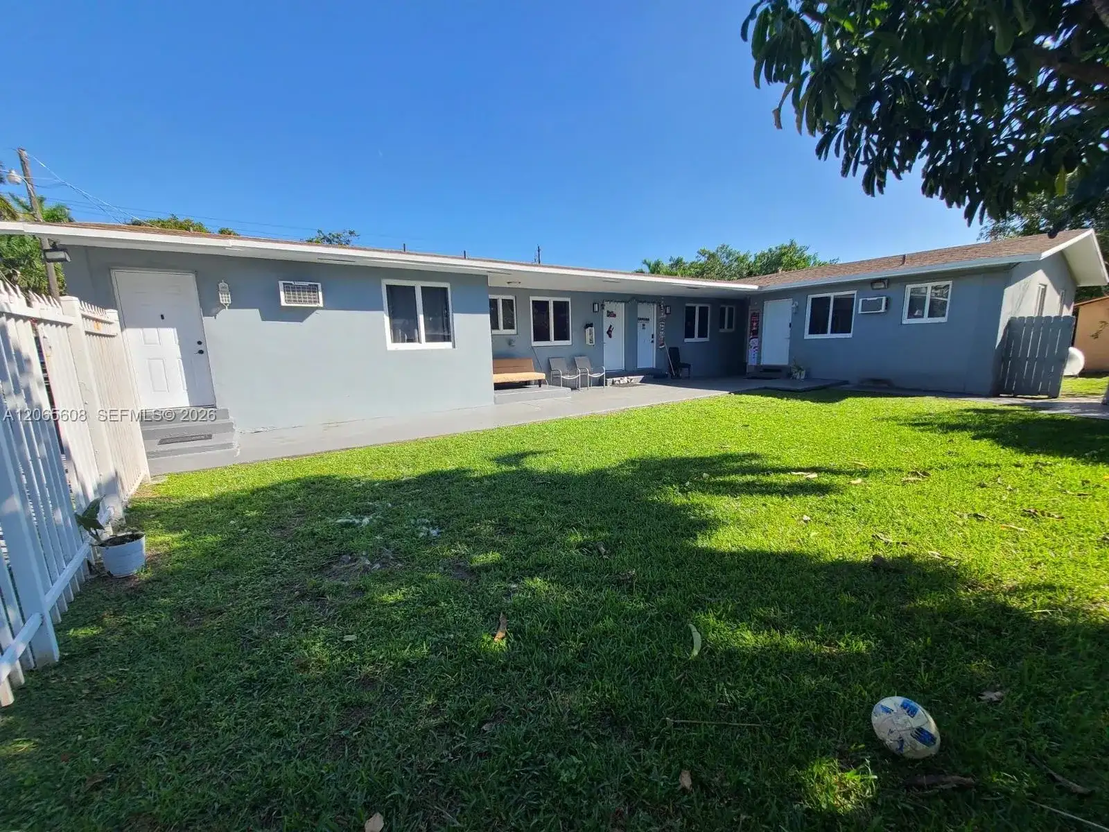 1864 NW 28th St # 2, Miami FL 33142 photo 3