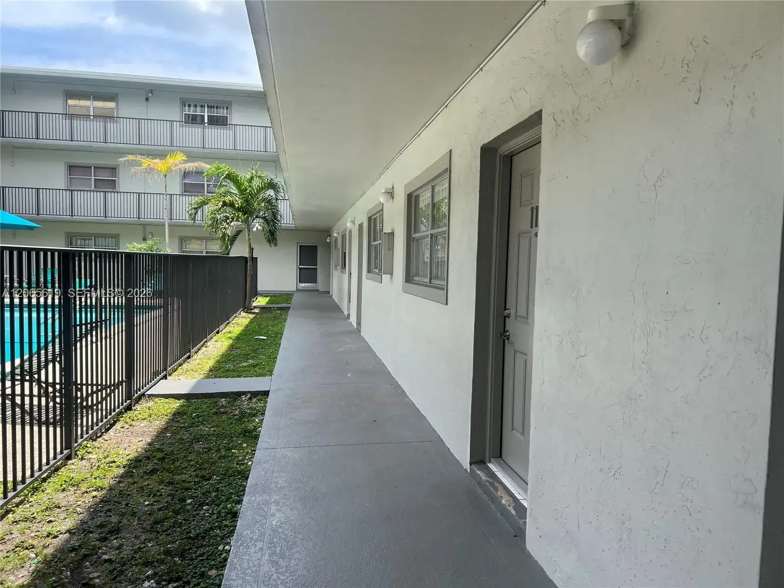 16215 NE 18th Ct # 111, North Miami Beach FL 33162 photo 5