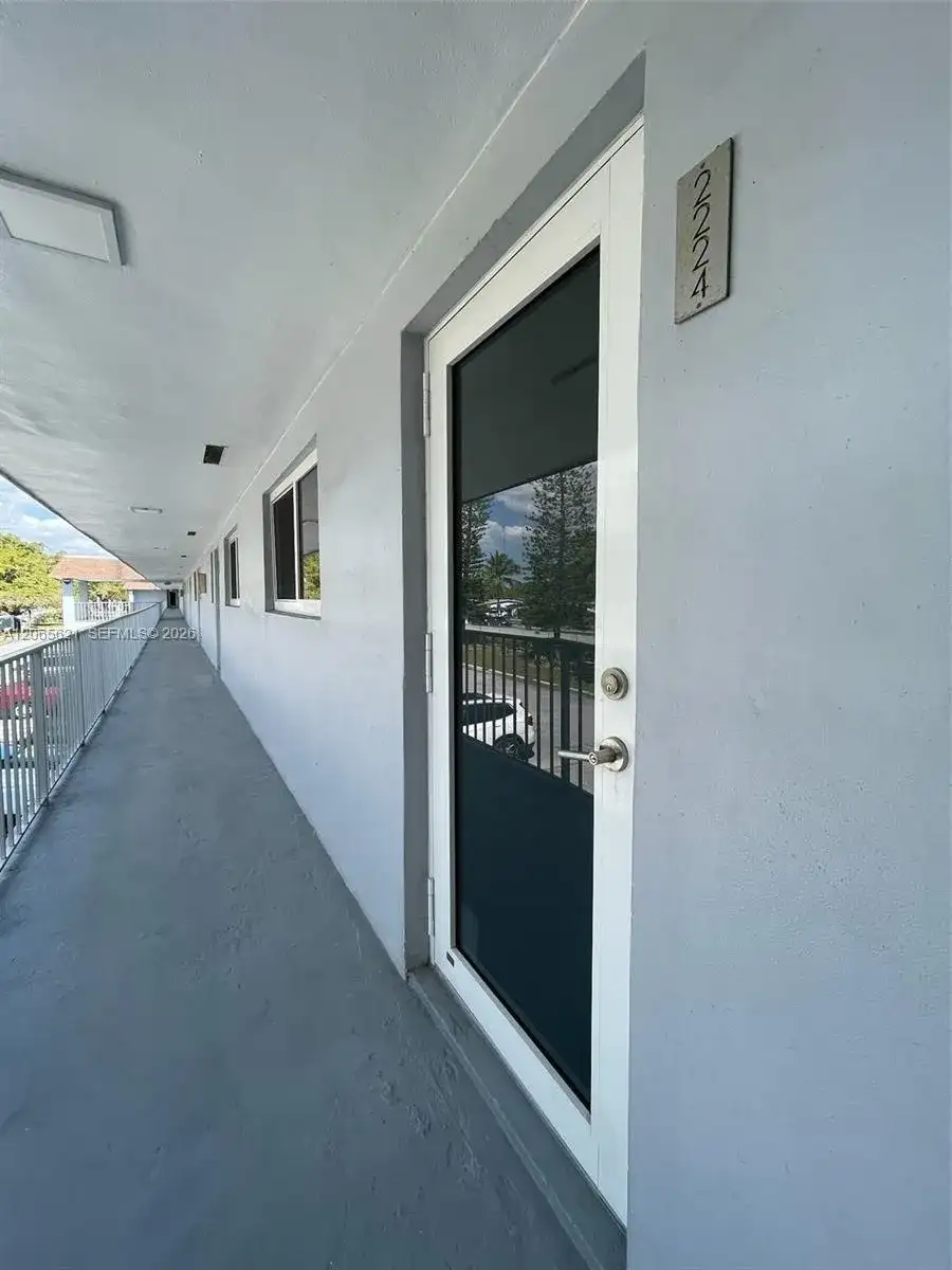 19255 NE 2nd Ave # 2224, Miami FL 33179 photo 2