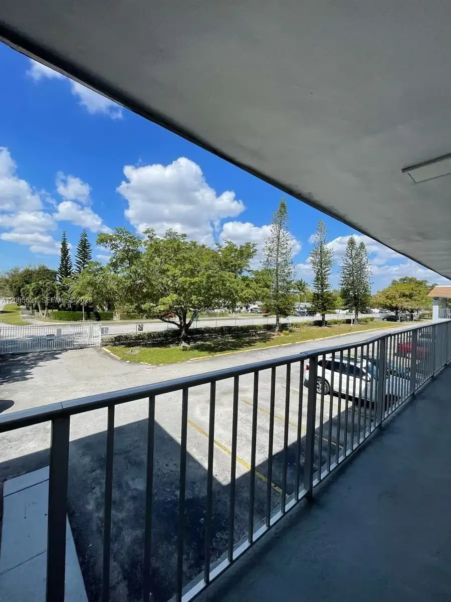 19255 NE 2nd Ave # 2224, Miami FL 33179 photo 3
