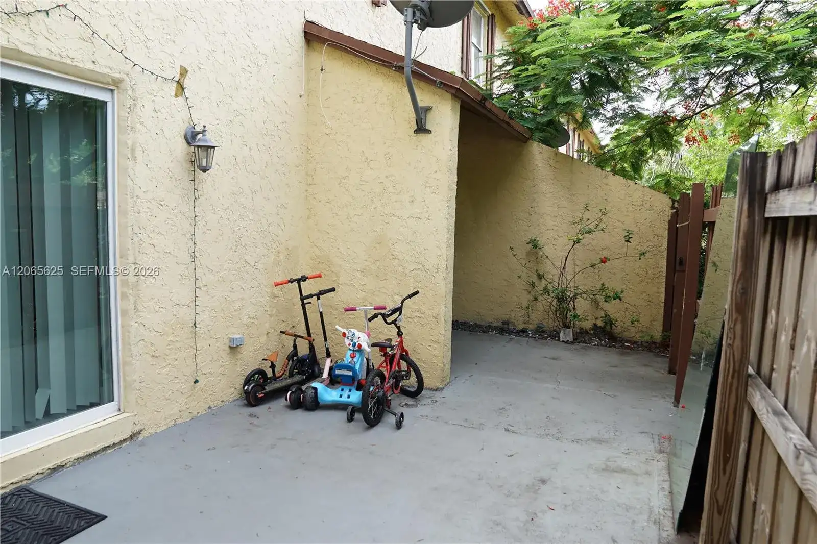 4332 NW 3rd Terrace, Deerfield Beach FL 33064 photo 3