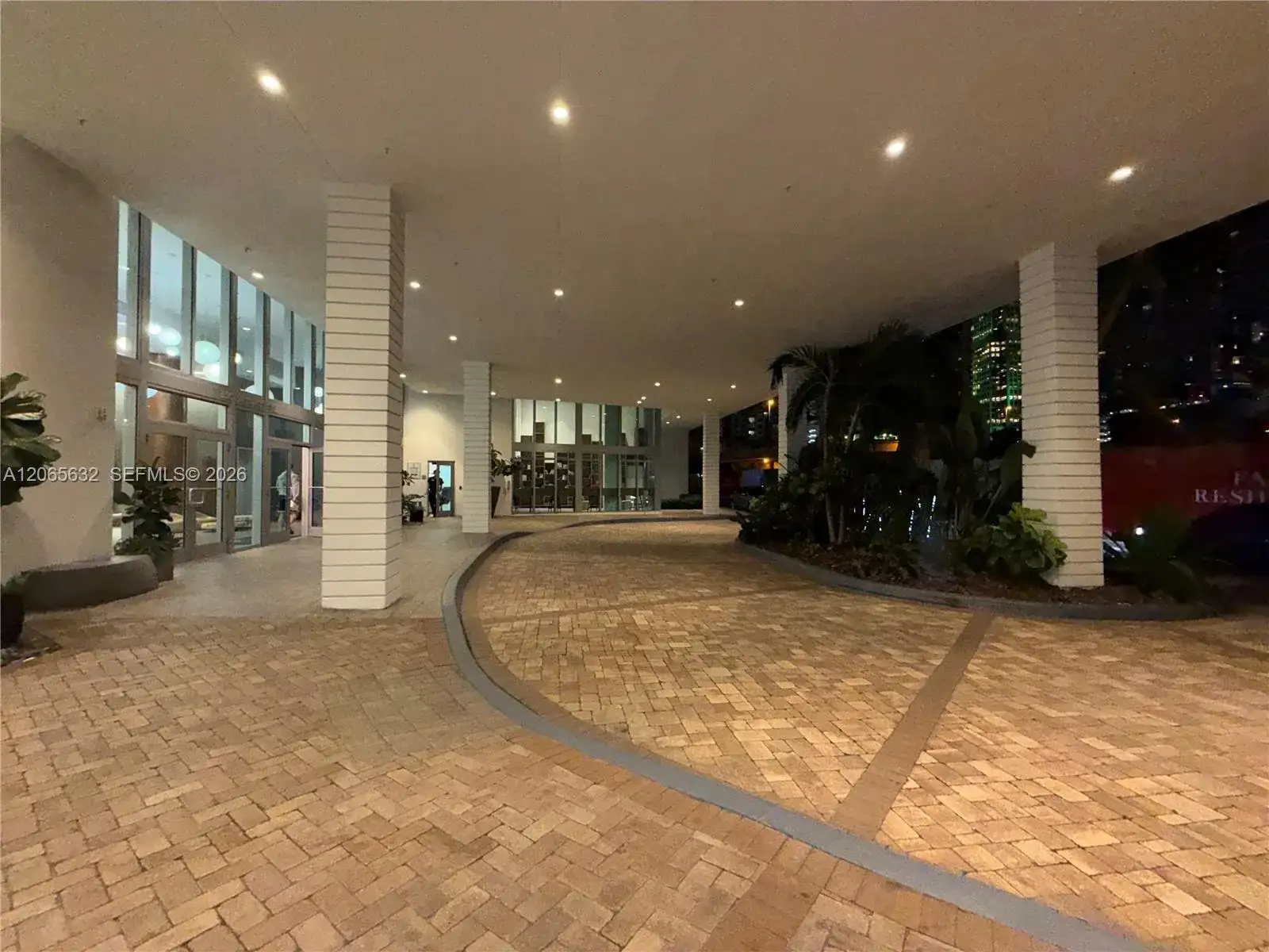350 S Miami Ave # 302, Miami FL 33130 photo 2