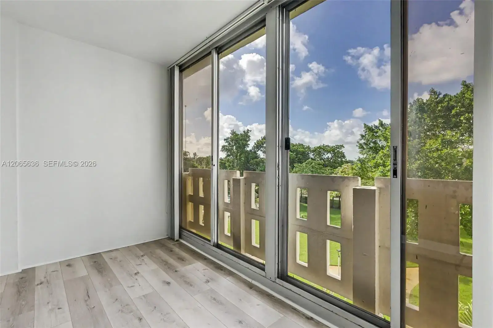 4330 Hillcrest Dr # 405, Hollywood FL 33021 photo 5