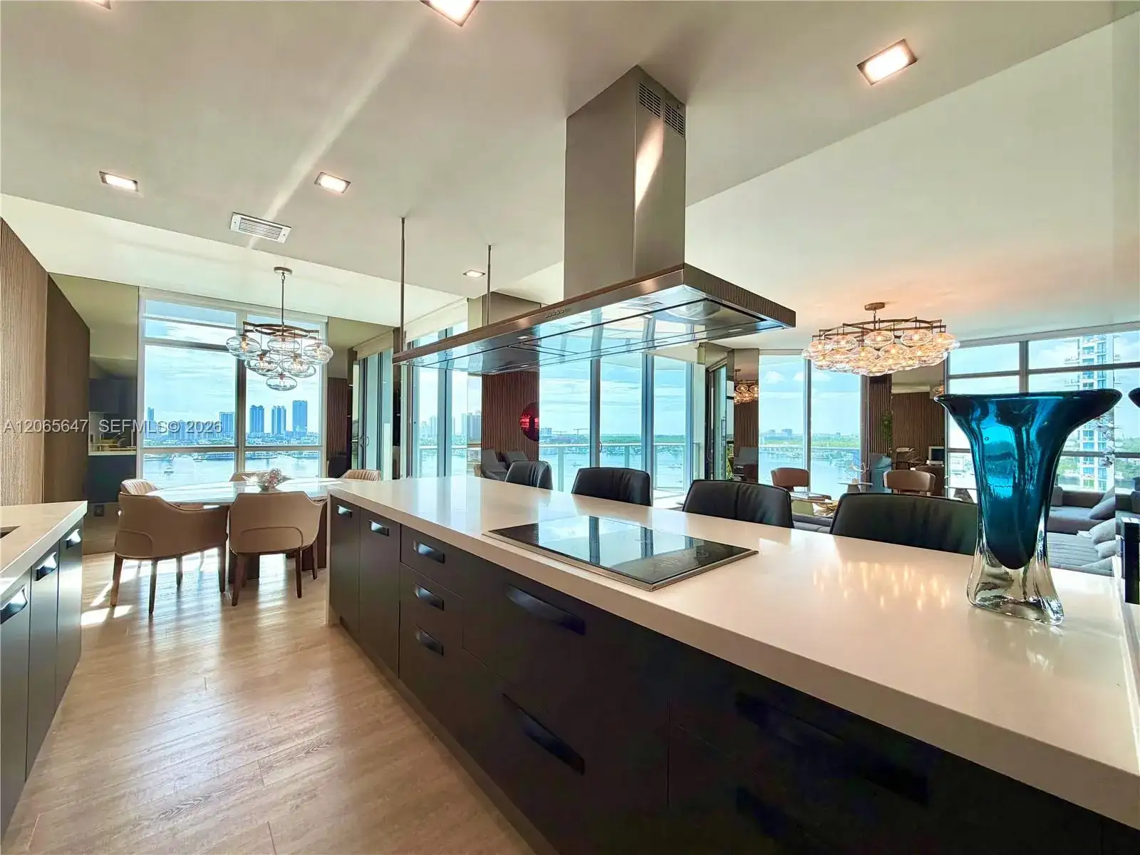 17301 Biscayne Blvd # 1409, North Miami Beach FL 33160 photo 5