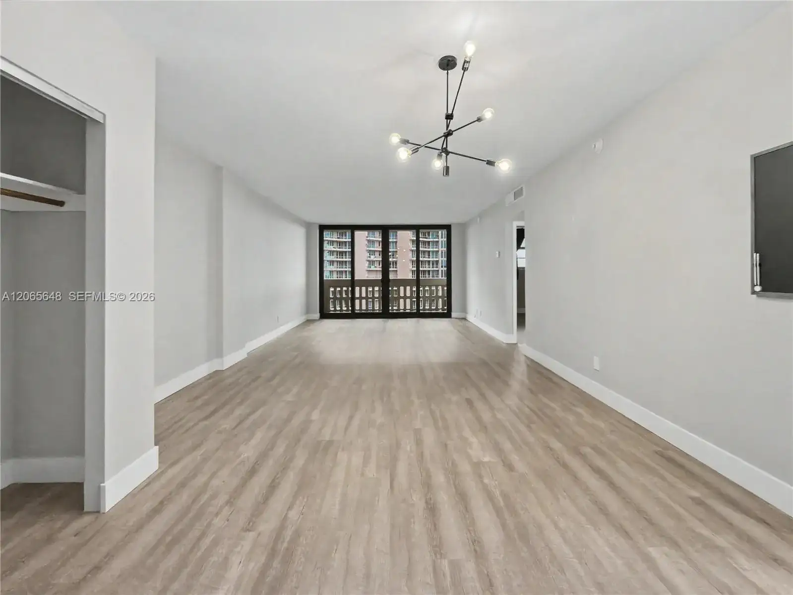 90 Edgewater Dr # 818, Coral Gables FL 33133 photo 4